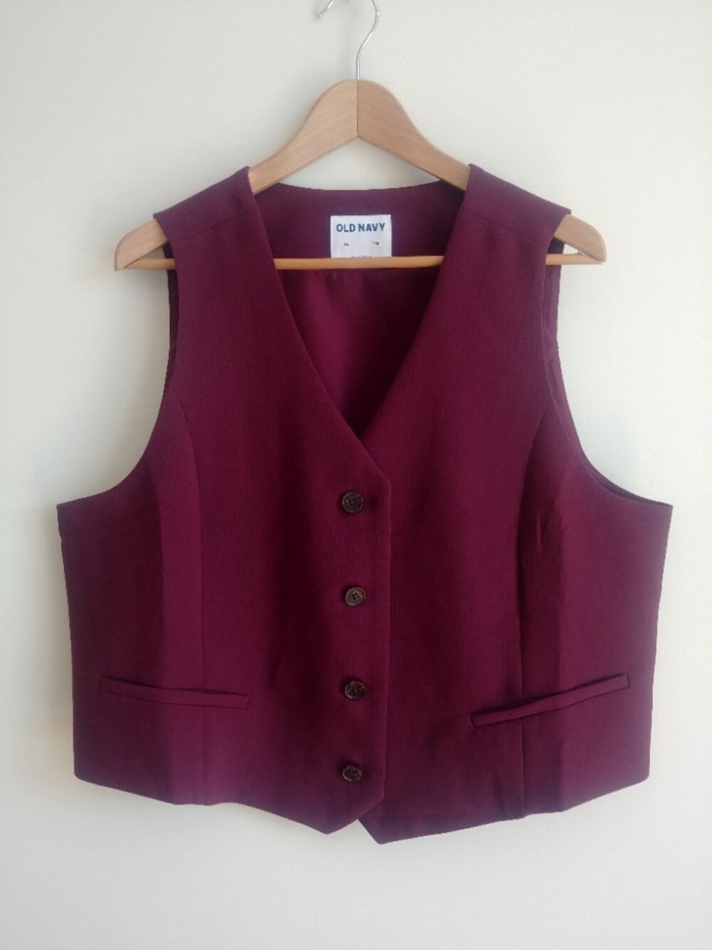 Old Navy XL burgundy purplish sleeveless vest top